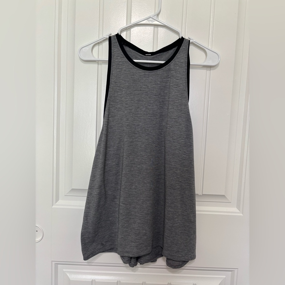 Lululemon tank